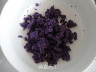 紫薯豆渣糯米饼的做法步骤：1
