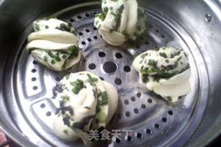 葱花紫菜花卷的做法步骤：12