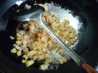 萝卜干炒毛豆的做法步骤：5