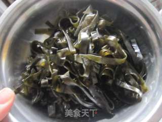 凉拌糖醋海带丝的做法步骤：1
