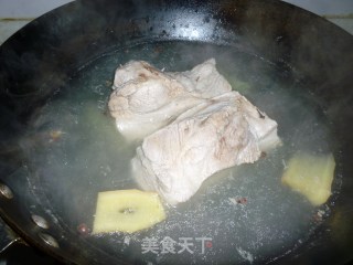 回锅肉的做法步骤：3
