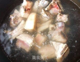 红烧排骨的做法步骤：1