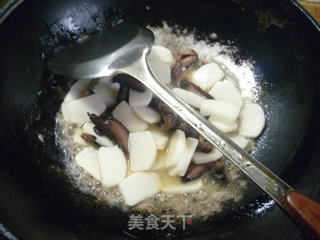 韭菜花酱肉炒年糕的做法步骤：10