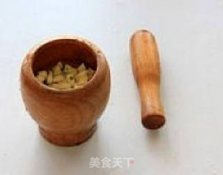 献给我们的妈妈---------〖虫草花拌耳丝〗的做法步骤：7