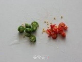 献给我们的妈妈---------〖虫草花拌耳丝〗的做法步骤：8