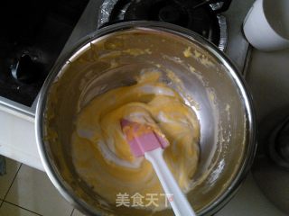 香草戚风蛋糕的做法步骤：5