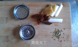 红烧肉卤蛋的做法步骤：2