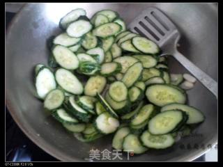 黄瓜鸡蛋的做法步骤：4