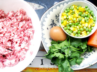 豌豆玉米猪肉火烧的做法步骤：4
