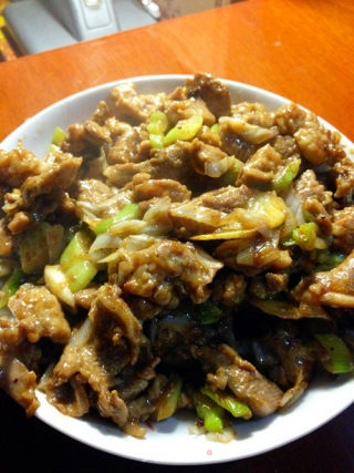 葱爆羊肉的做法步骤：4
