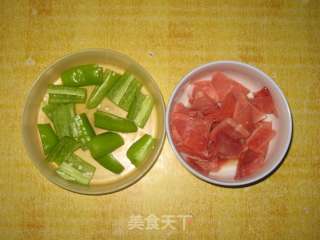 肉片炒年糕的做法步骤：5