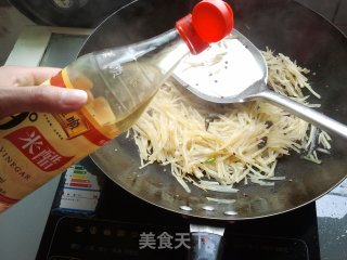 酸辣土豆丝的做法步骤：7