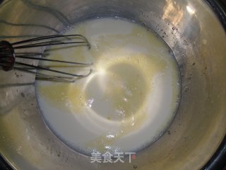 港式甜品——芒果班戟的做法步骤：2