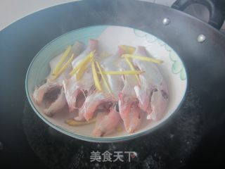清蒸剥皮鱼的做法步骤：3