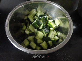 【凉拌菠萝土豆丁】的做法步骤：4