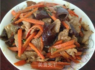 胡萝卜木耳炒肉片的做法步骤：11
