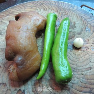 辣炒卤脸皮肉的做法步骤：1