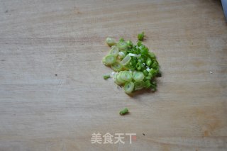 山芹菜炒肉的做法步骤：1