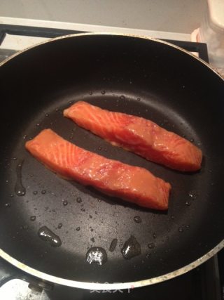 味噌三文鱼的做法步骤：2