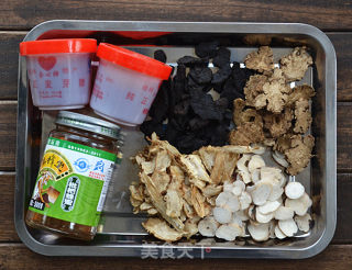 补血圣方“四物汤膏”的做法步骤：1