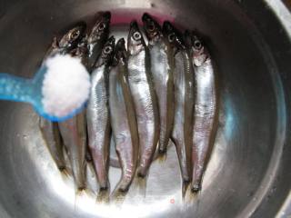 海的味道 --- 香酥多春鱼的做法步骤：4
