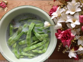 白果炖豆角的做法步骤：1