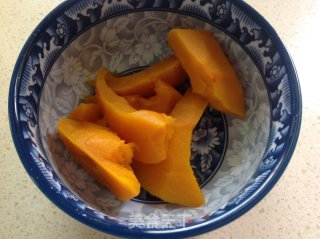 [炼奶玉米南瓜羮]------简单又好吃的早餐的做法步骤：1
