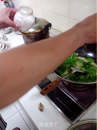 金花菜炒文蛤的做法步骤：9