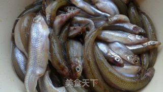 炸黄瓜香鱼的做法步骤：1