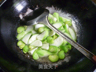 蚕豆炒夜开花的做法步骤：11