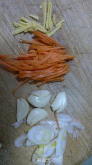 蒜烧茼蒿的做法步骤：2