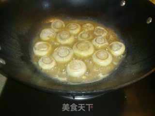 清炒鲜蘑菇的做法步骤：2