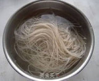 〖肉末捞水晶粉〗----不一样的“蚂蚁上树”的做法步骤：3