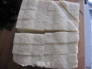 海带豆腐酱汤的做法步骤：1
