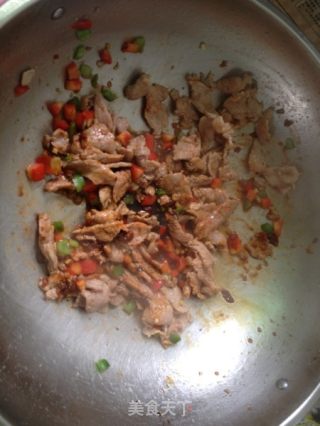 莲白盐煎肉的做法步骤：6