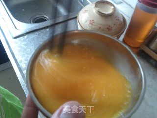 番茄炒蛋一菜两吃的做法步骤：2