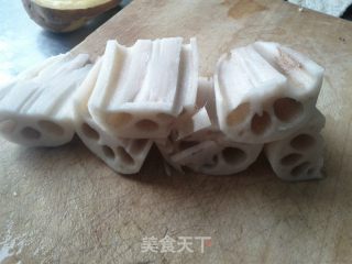 糖醋藕条的做法步骤：1