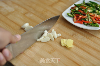 香辣猪头肉的做法步骤：1