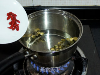 【红枣枸杞菊花茶】的做法步骤：5