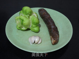 【青菜头炒香肠】的做法步骤：1