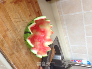 西瓜蒸排骨的做法步骤：1