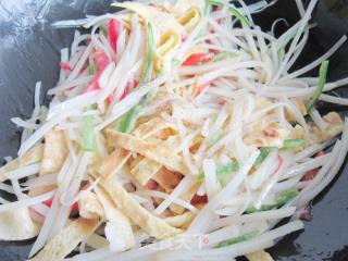 土豆炒鸡蛋的做法步骤：11