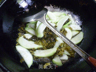 酸菜炒夜开花的做法步骤：8