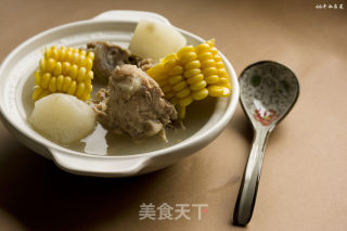 鲜醇营养安神清热健脾补肾的美味汤汁—玉米山药龙骨汤的做法步骤：11