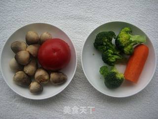 草菇三鲜汤的做法步骤：1