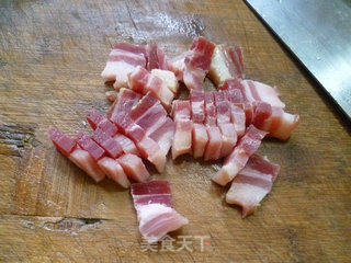 风干肉腐竹炒蚕豆的做法步骤：6
