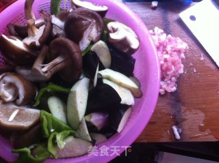 肉末茄子煲的做法步骤：1