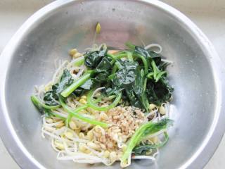 家常凉拌黄豆芽的做法步骤：5