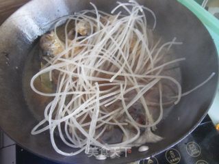 鲅鱼炖粉条的做法步骤：15