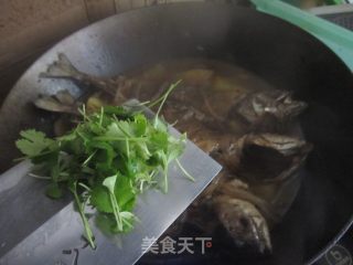 鲅鱼炖粉条的做法步骤：17